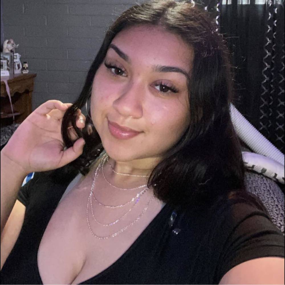 Meet your Posher, Letycia